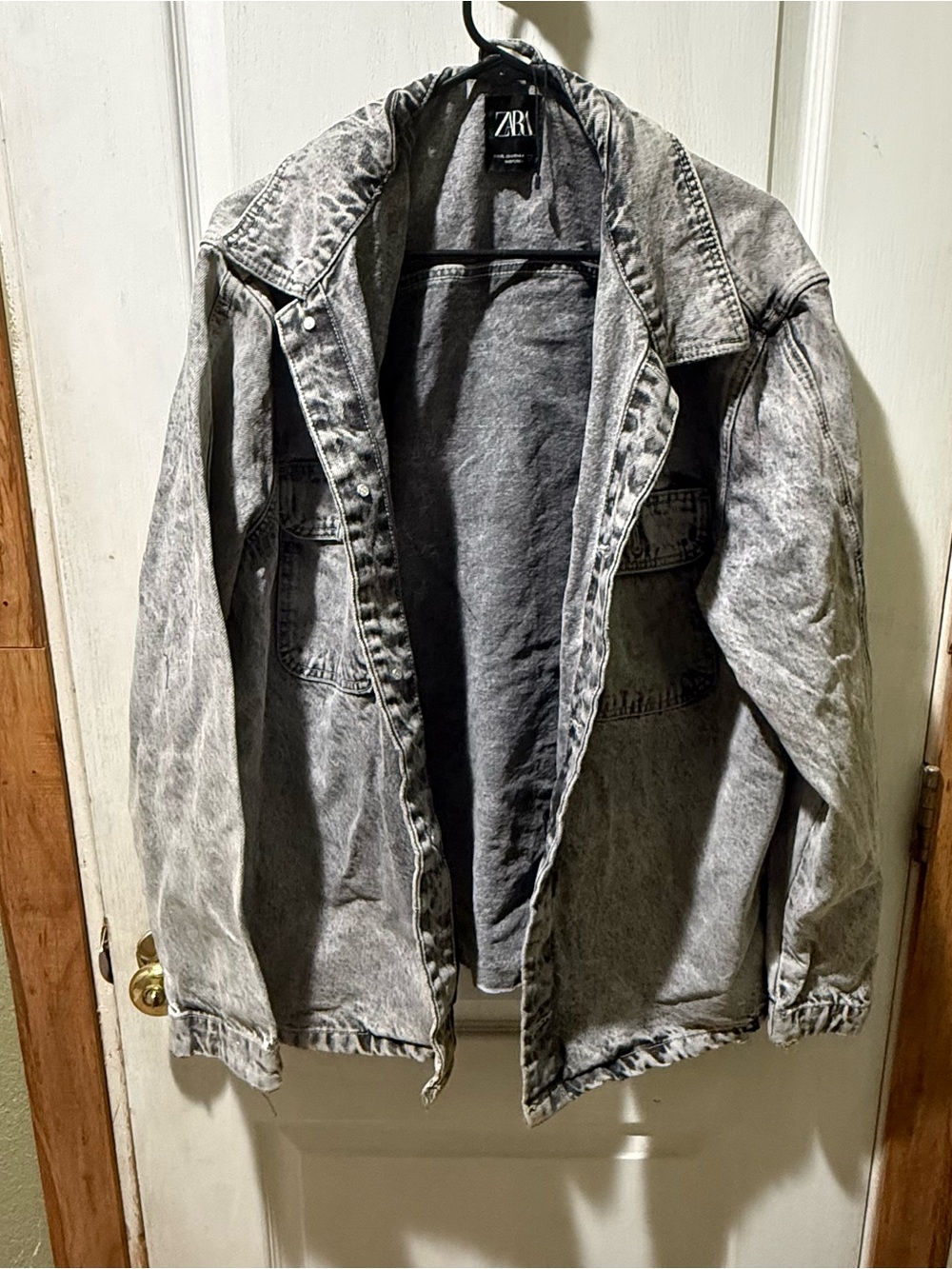 Zara Denim Jacket Men’s Size XL Oversized Light Wash Trucker Jacket Classic